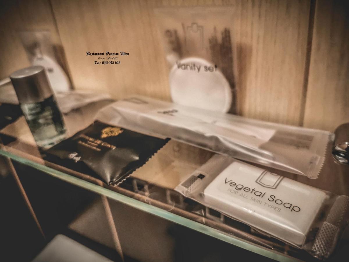 Restaurant Pansion Wien Cierny Brod Ngoại thất bức ảnh