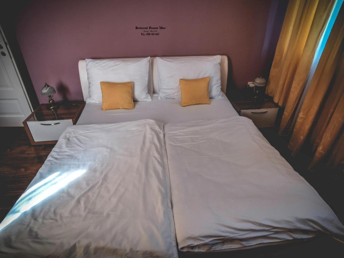 Restaurant Pansion Wien Cierny Brod Ngoại thất bức ảnh