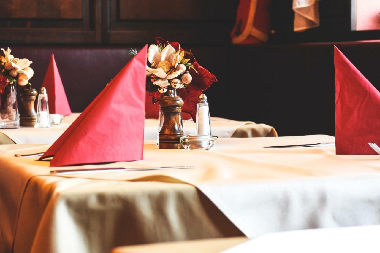 Restaurant Pansion Wien Cierny Brod Ngoại thất bức ảnh