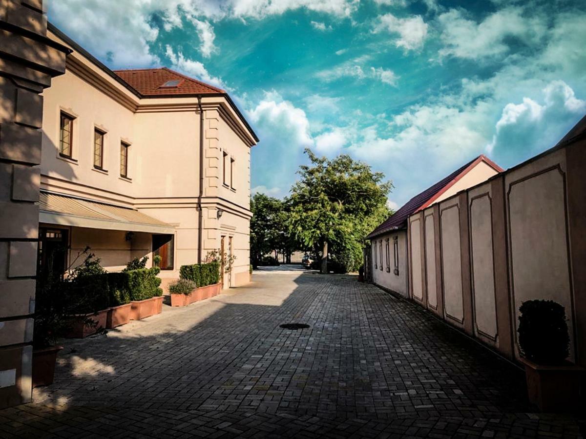 Restaurant Pansion Wien Cierny Brod Ngoại thất bức ảnh