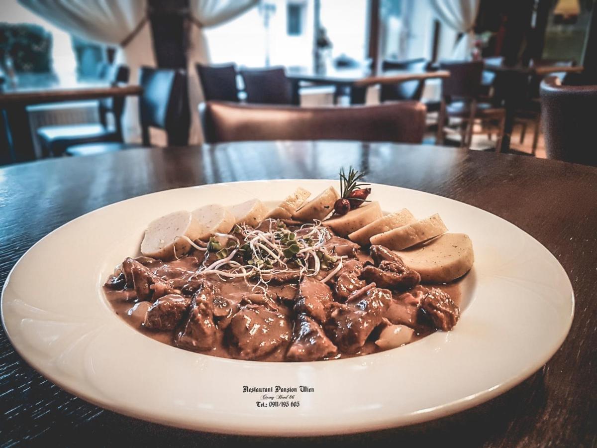 Restaurant Pansion Wien Cierny Brod Ngoại thất bức ảnh